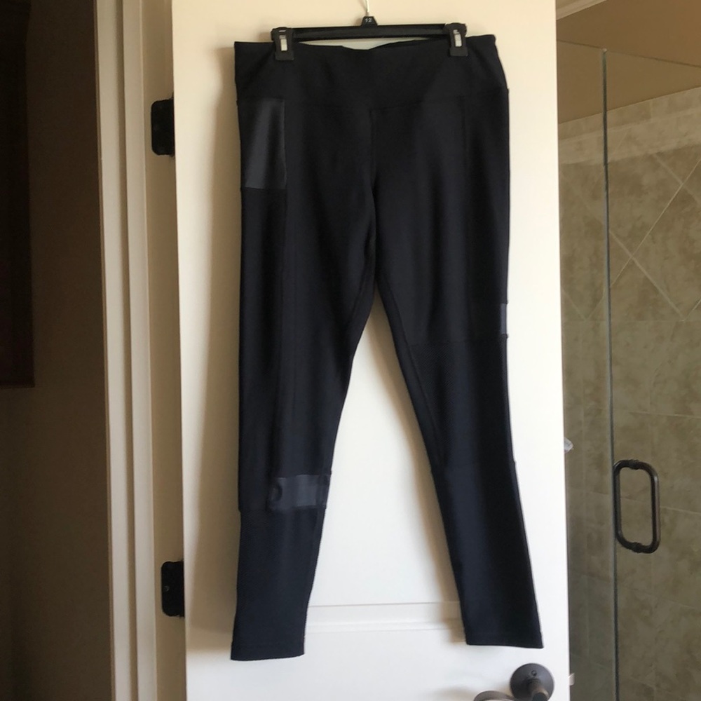 90 Degree by Reflex black leggings